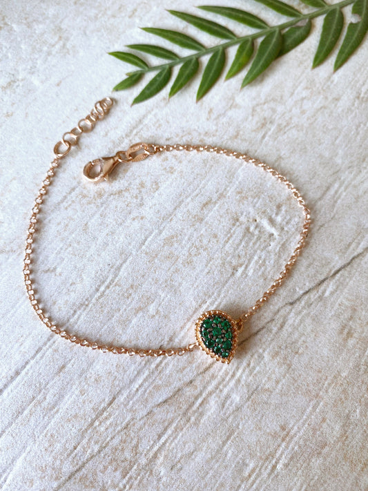 Bracciale argento con goccia centrale pavè pietre verdi