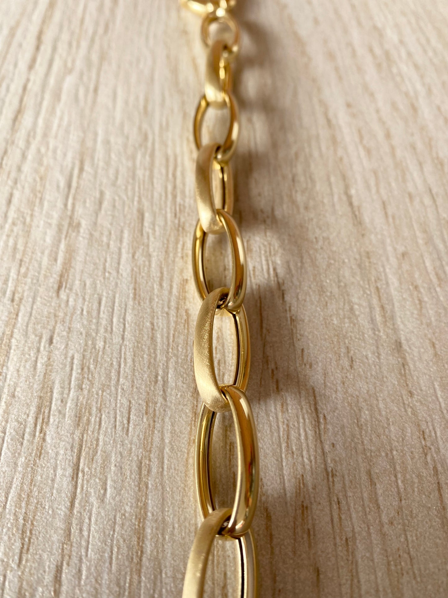Bracciale in argento placcato oro giallo a maglia rollò lucida e satinata alternate